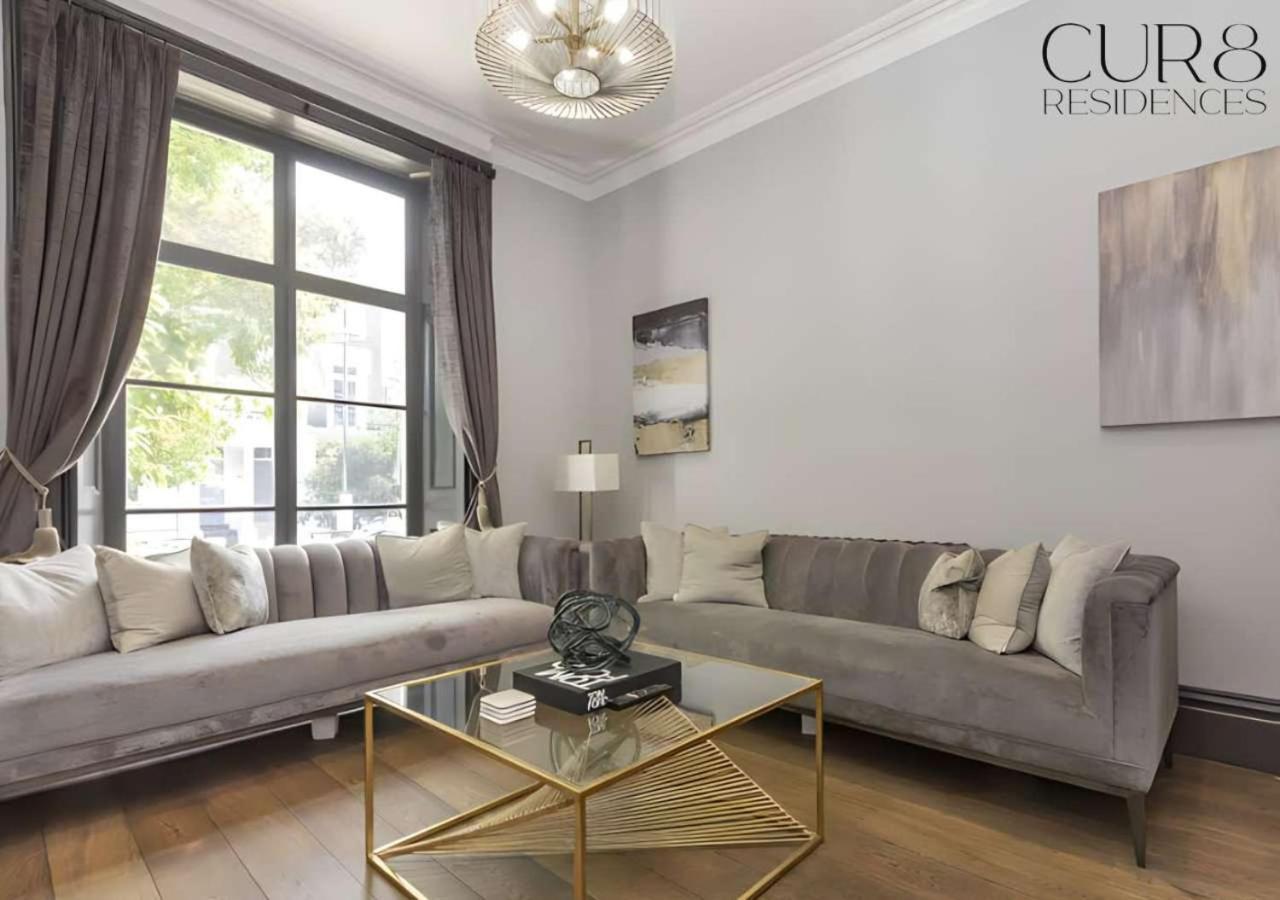 Luxury Chelsea House With Parking Holiday home London