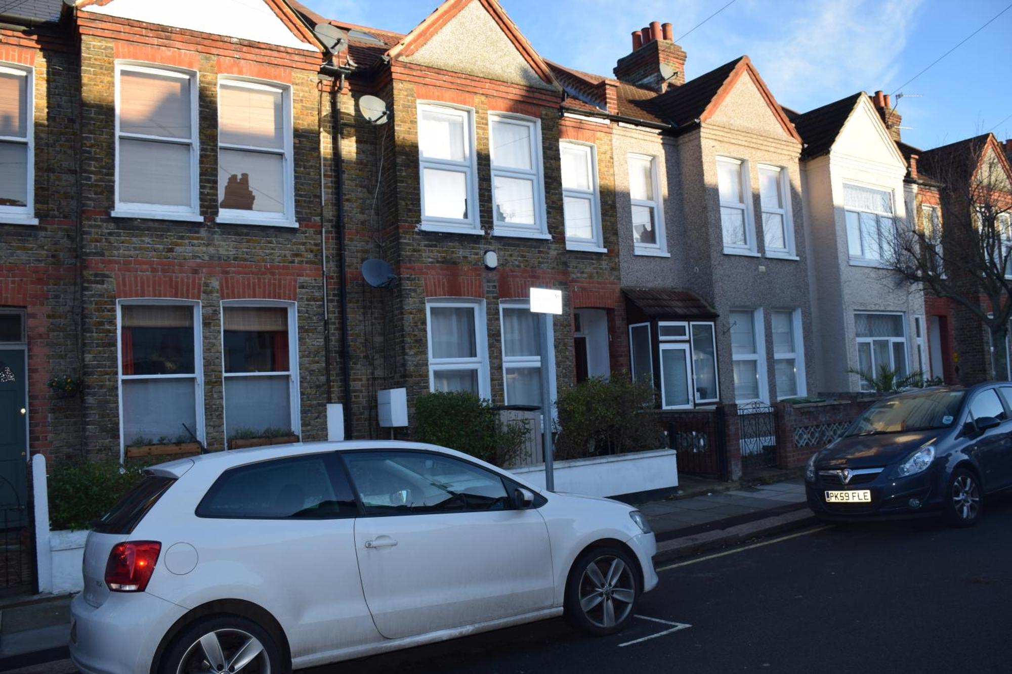 Large 2bedroom Flat