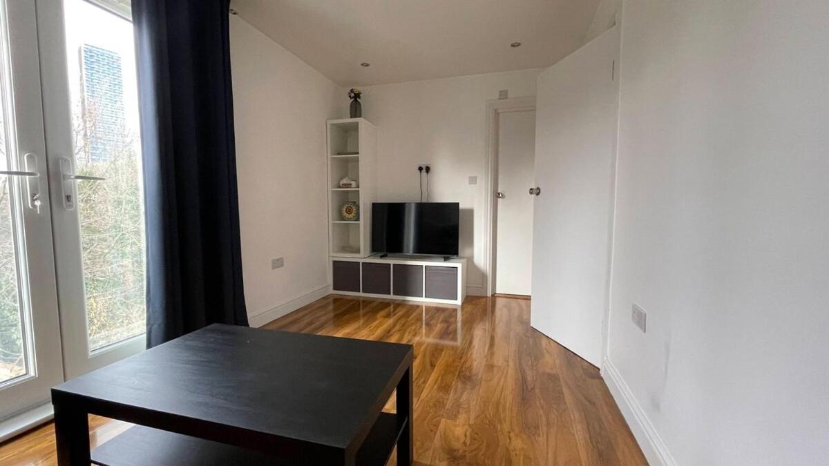 Modern 5-bed With Garden & Spectacular Views Hébergement de vacances *