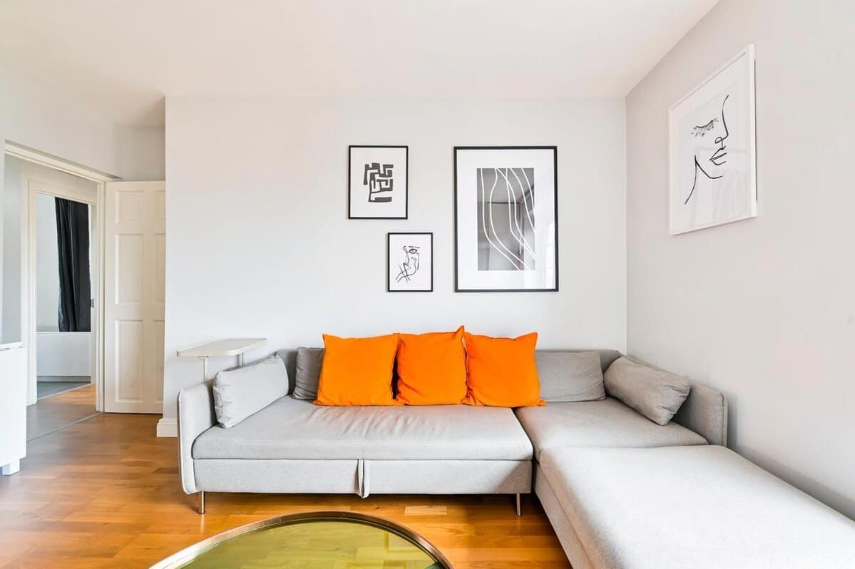 Apartamento Spacious 2 Bed, Canary Wharf, O2 Arena, Wifi Londres