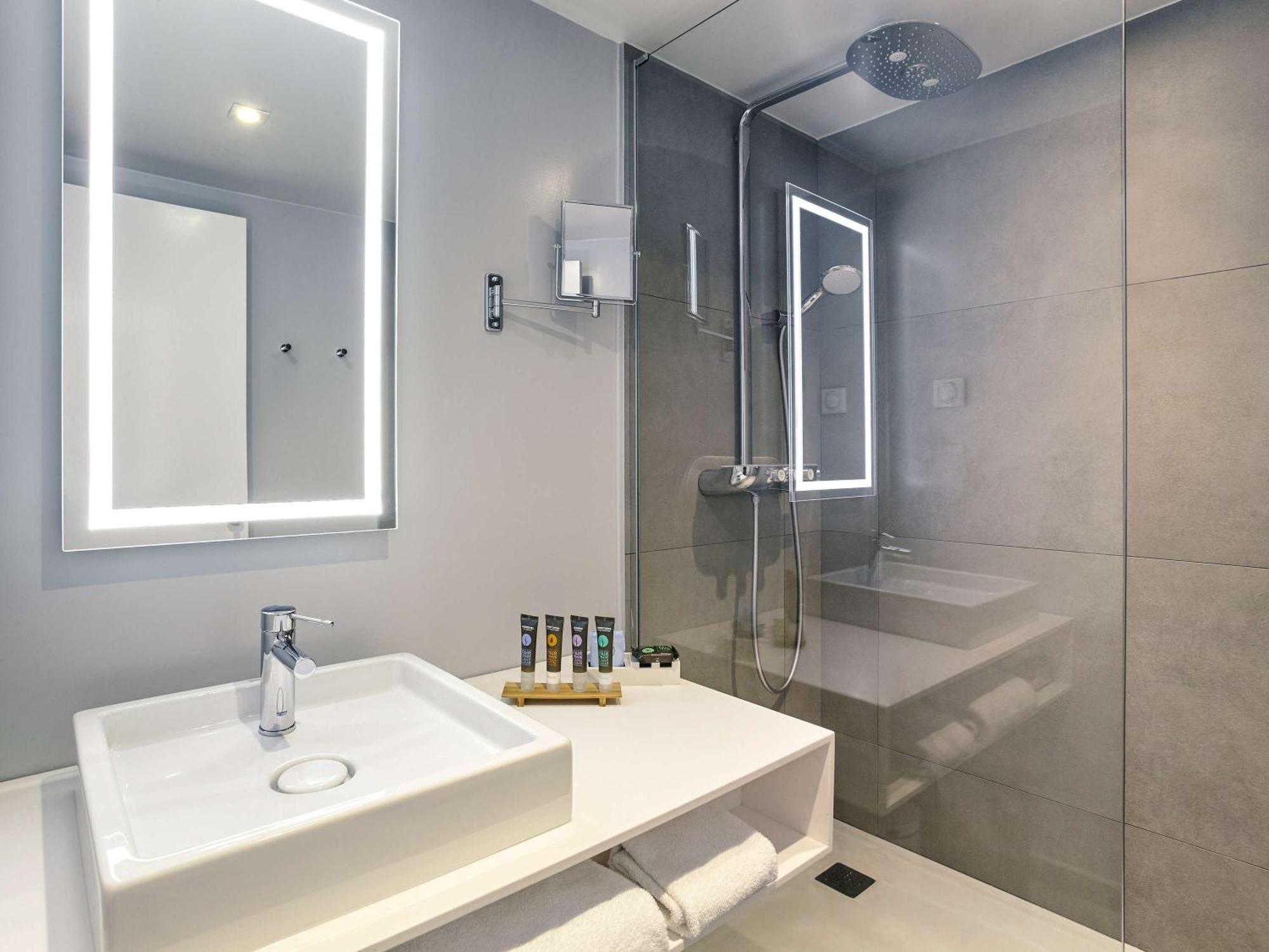 Novotel Waterloo Hotel