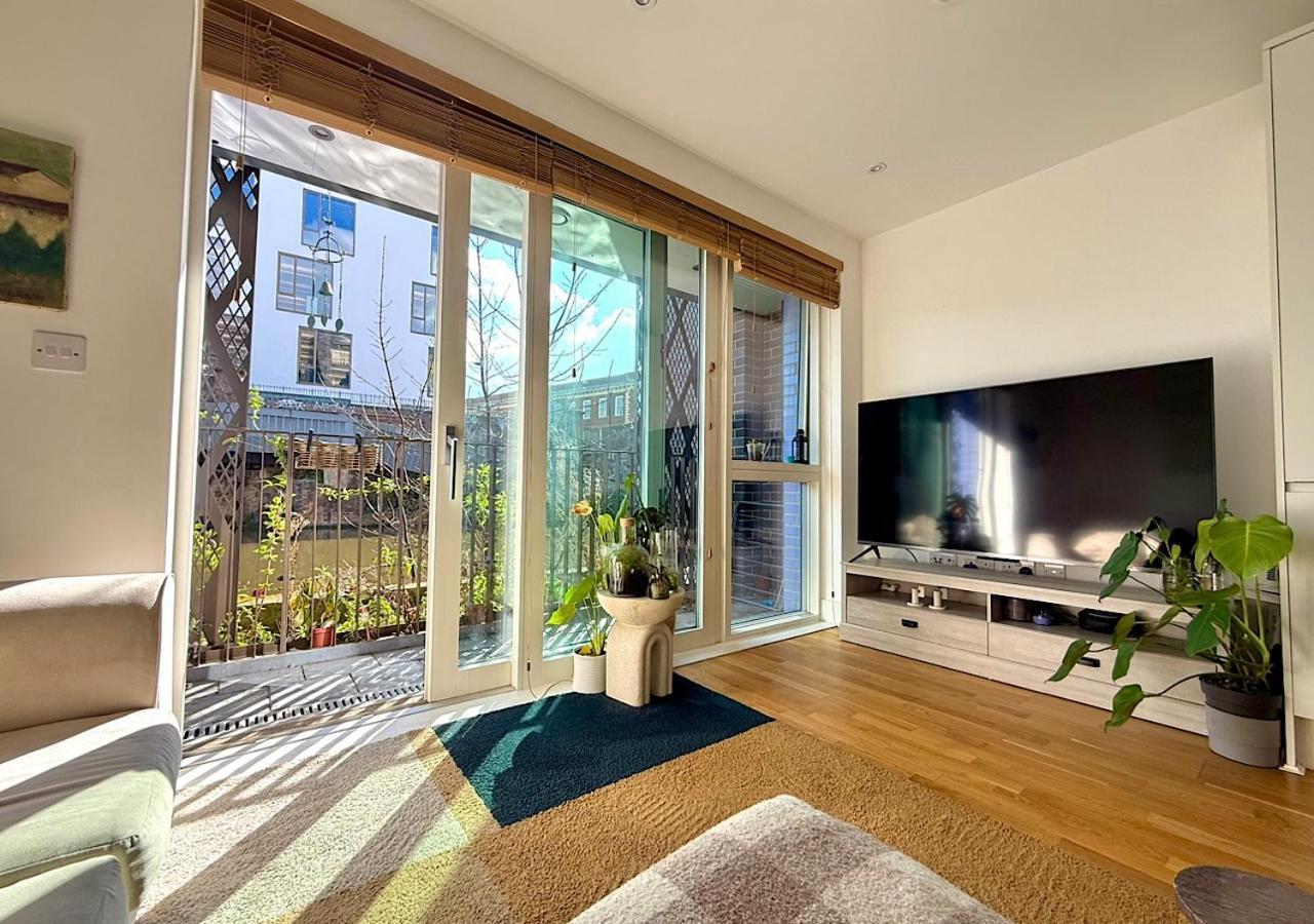 Bright Modern Flat With Canal View Appartement *
