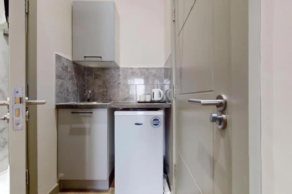 Appartement Patio Full Kitchen Netflix Smart Tv Self Check-in Londres
