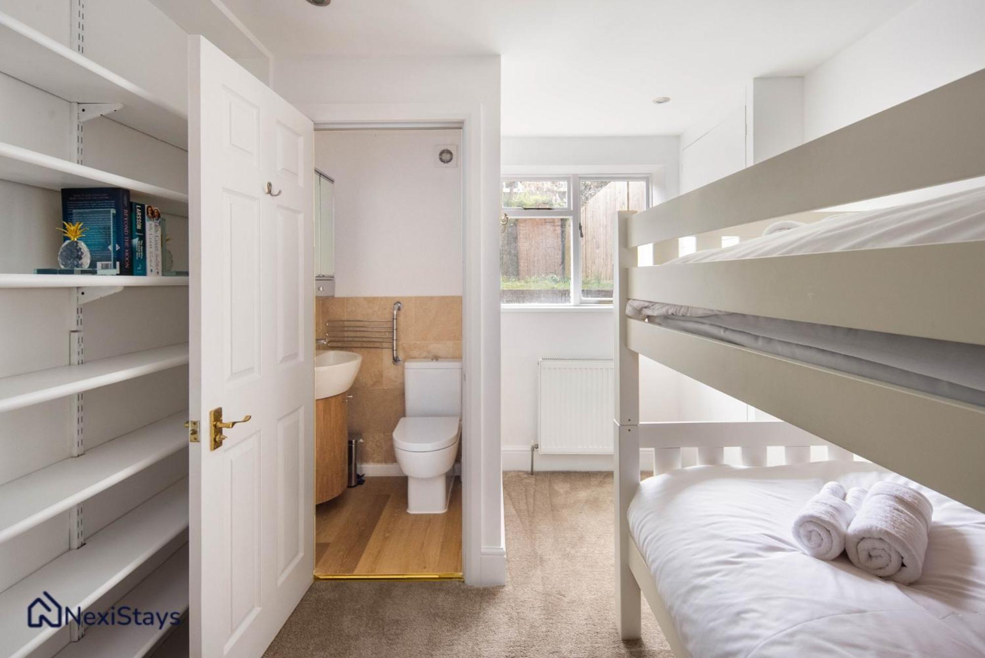 10 Mins Walk To The Oval, The Kennington Retreat Appartement *
