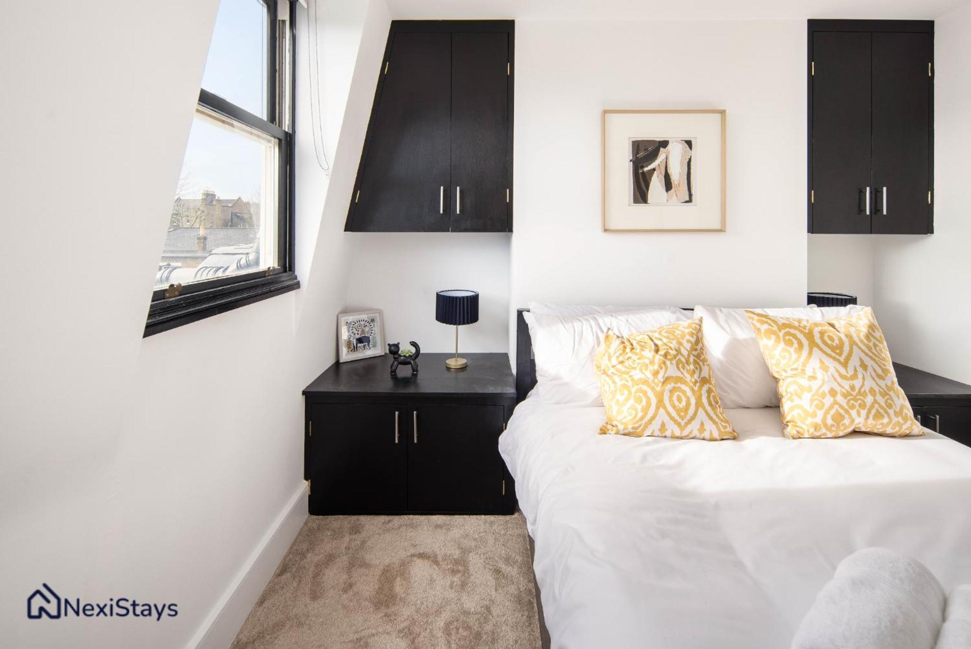 10 Mins Walk To The Oval, The Kennington Retreat Londres