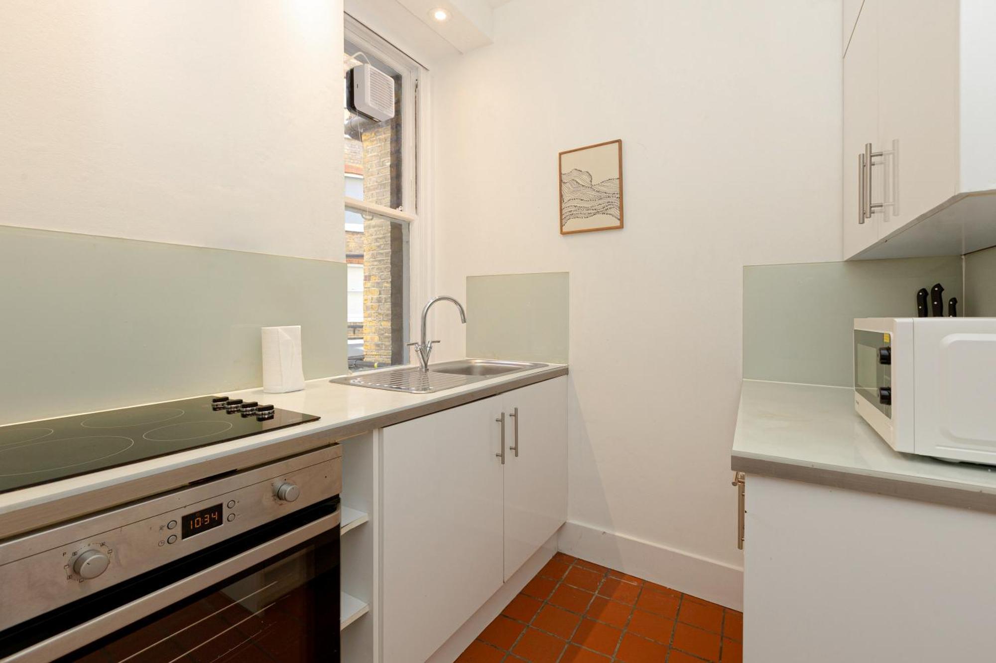 Sunny 1br Gem In Chelsea Harbour & Coleridge Gardens Appartement *