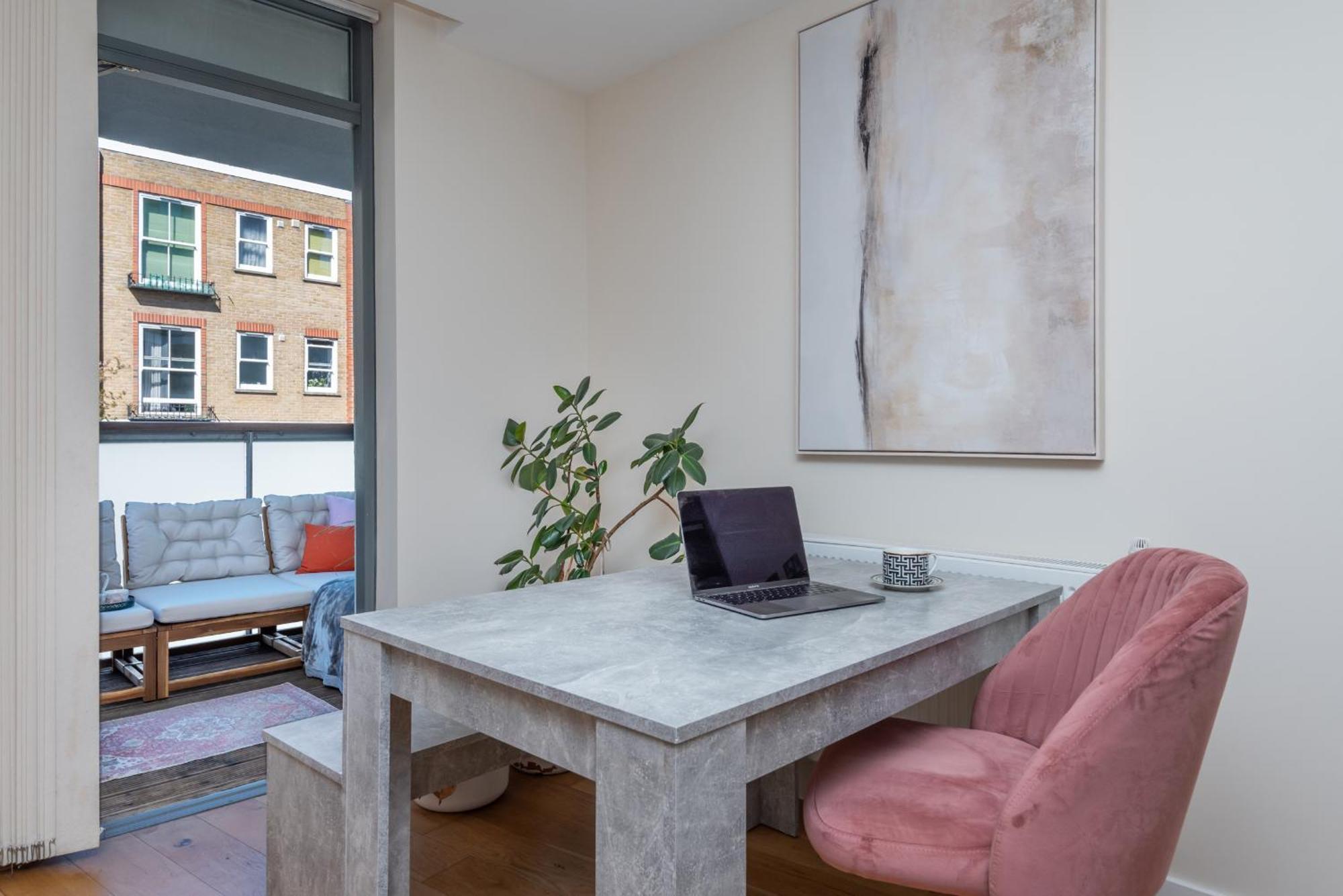 The Angel Residence, Sleeps 4