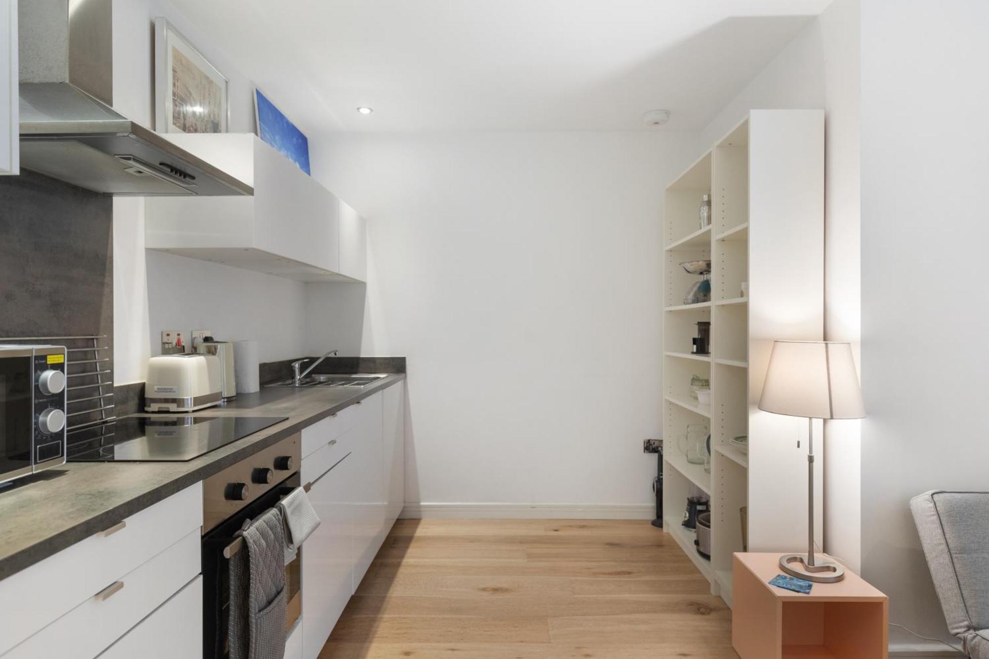 Hansford Clapham North *