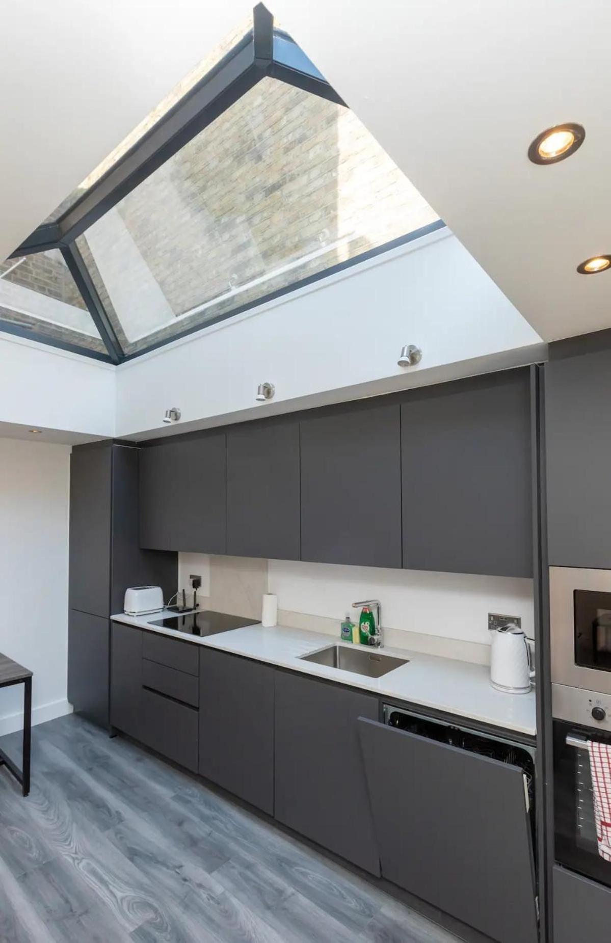 Stylish 2-bed Flat In The Heart Of West Hampstead