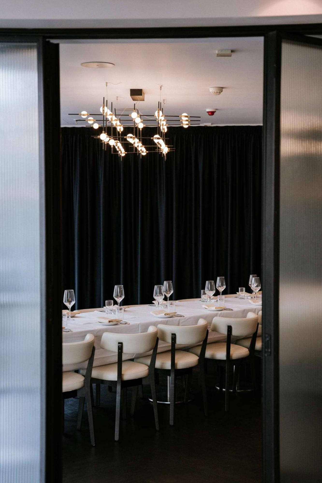 Hotel The Westminster London, Curio Collection By Hilton