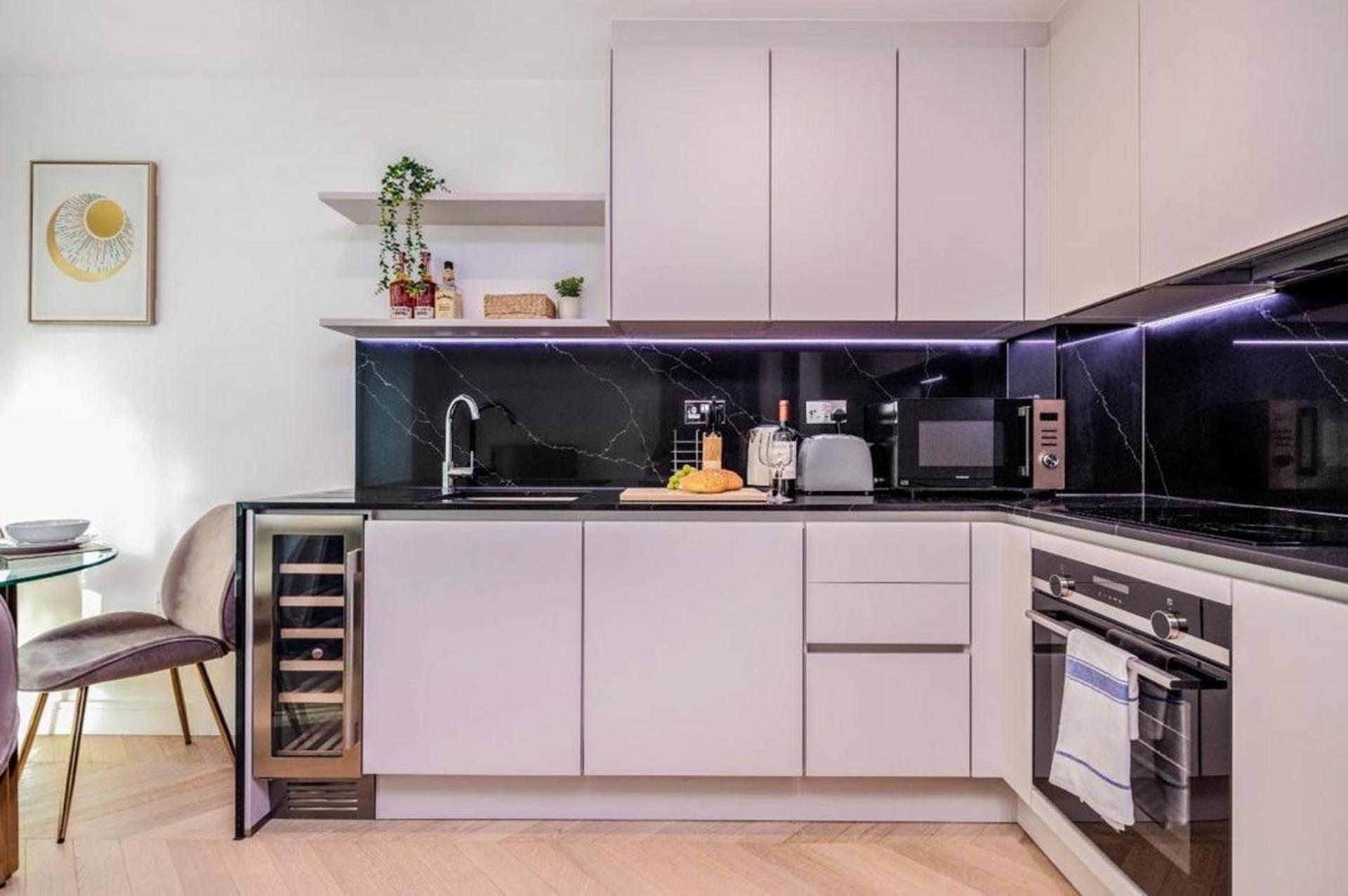 Cosy Near River Thames *
