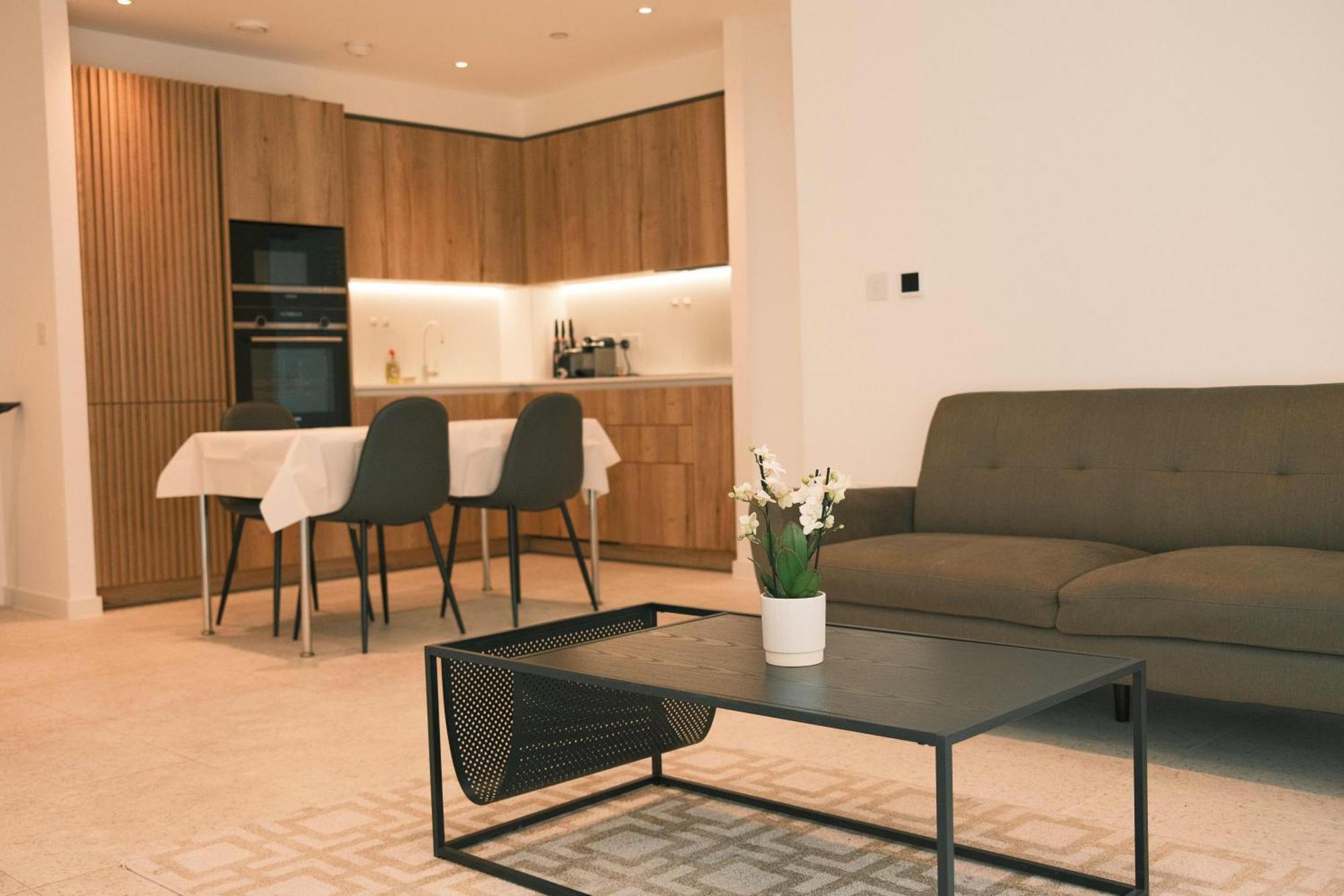 Stylish Flat In The Of Apartment London