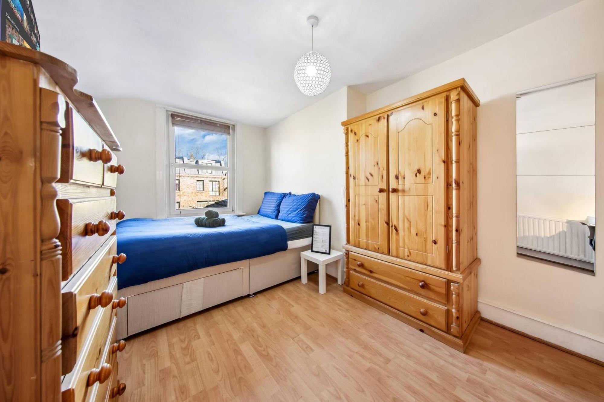Lord's - 3 *