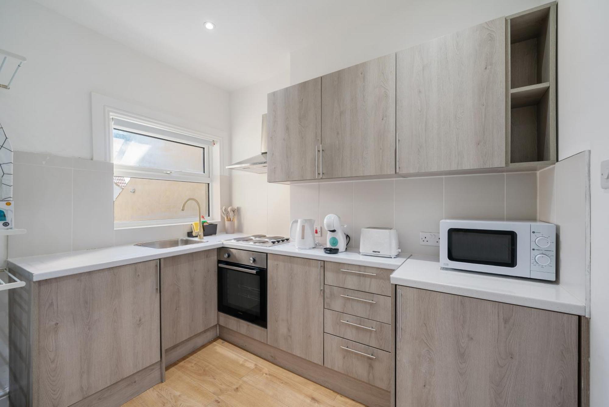 & Charming - 3 Apartment London