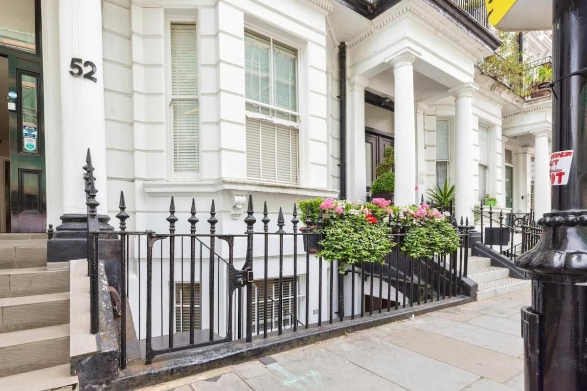 1 King Bed Fast Wifi Earls Court 2 Pax