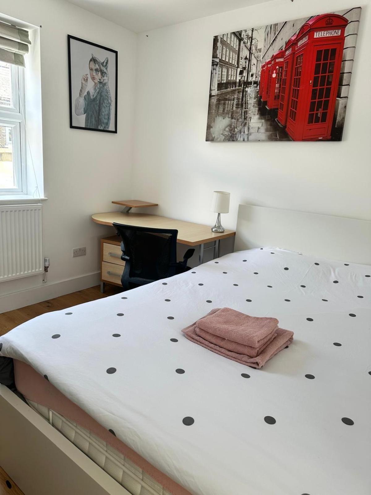 En Suits Room With Your Own Bathroom And Toilet Londres