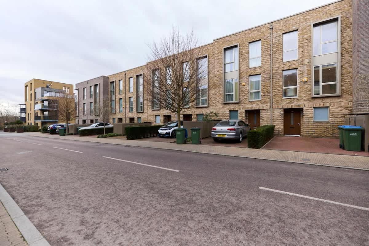 The Heathside Haven - Modern 3bdr With Garden Apartment *