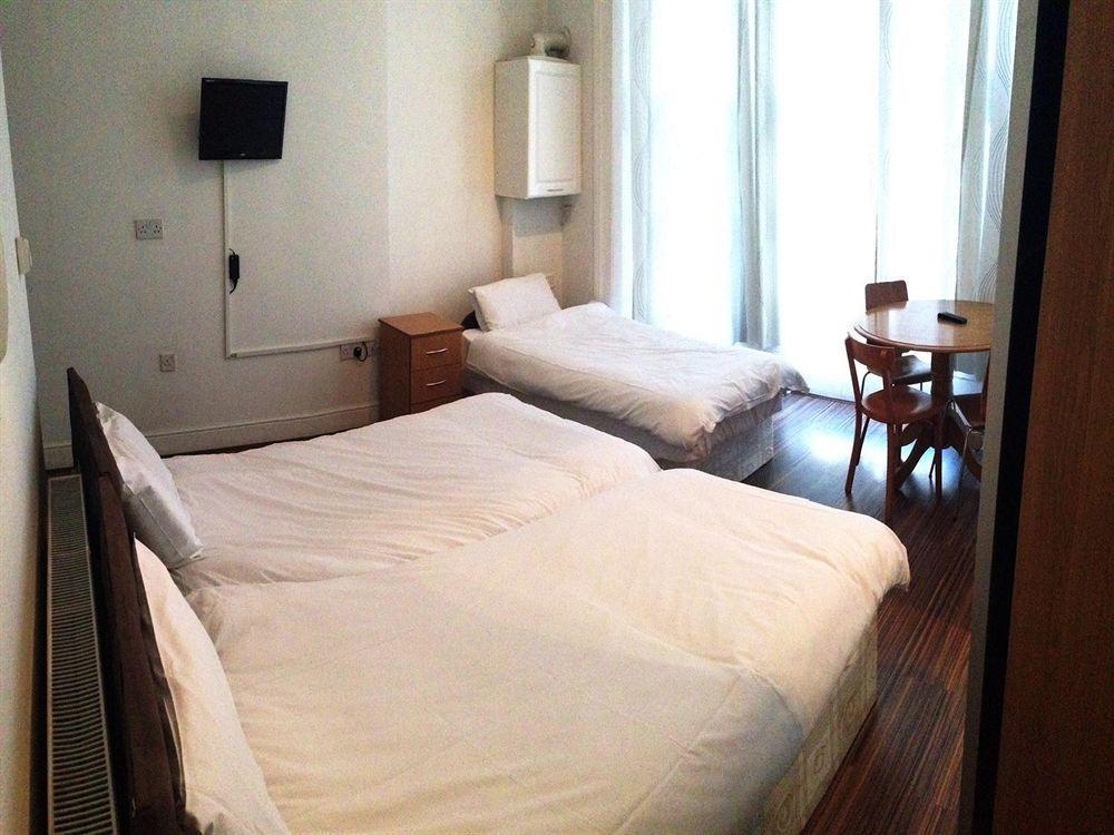 Holland Apart-hotel 3*