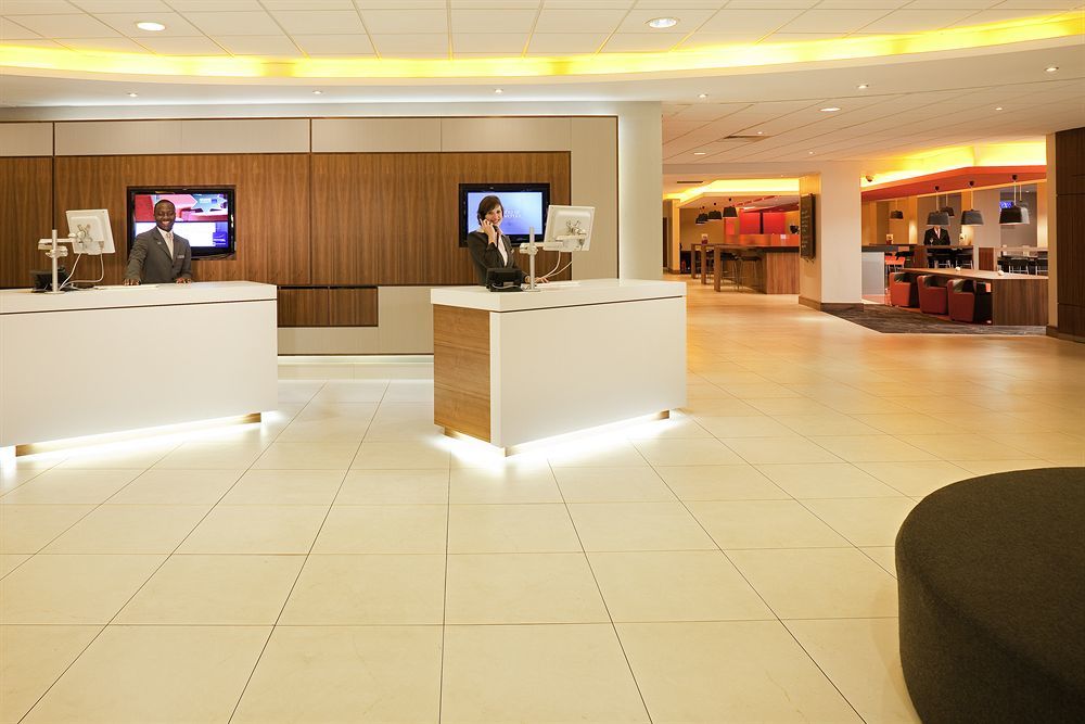 Novotel Waterloo Hotel 4*