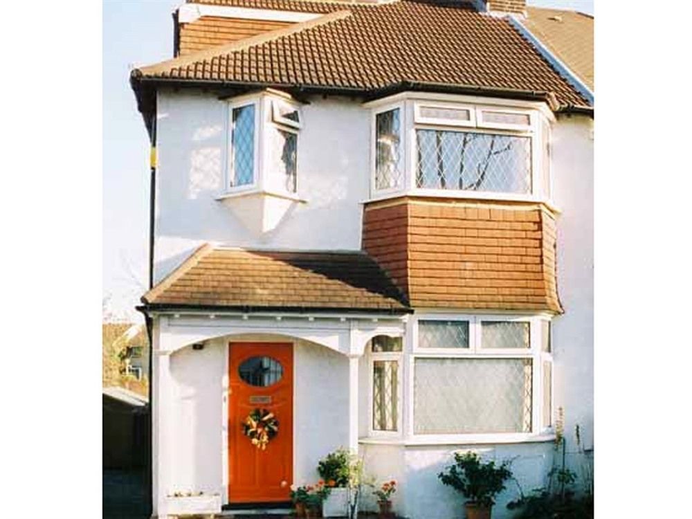 Southfieldsb&bstudios Bed and breakfast 3*