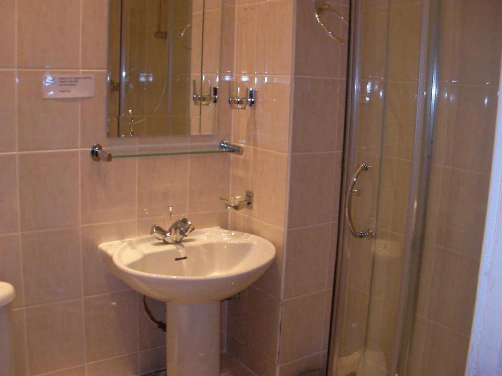 Metro Guest house *