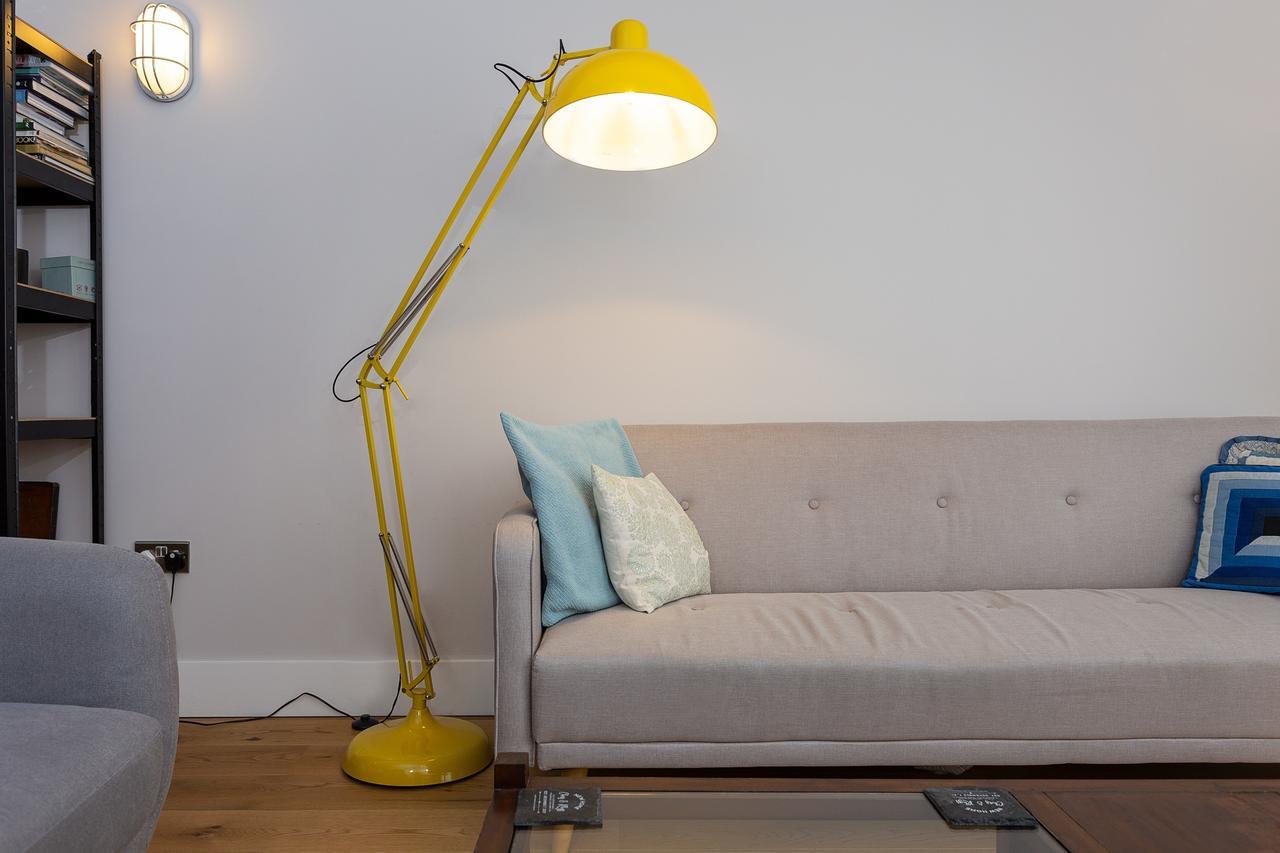 1 Bedroom Converted Warehouse In Stoke Newington Apartment *