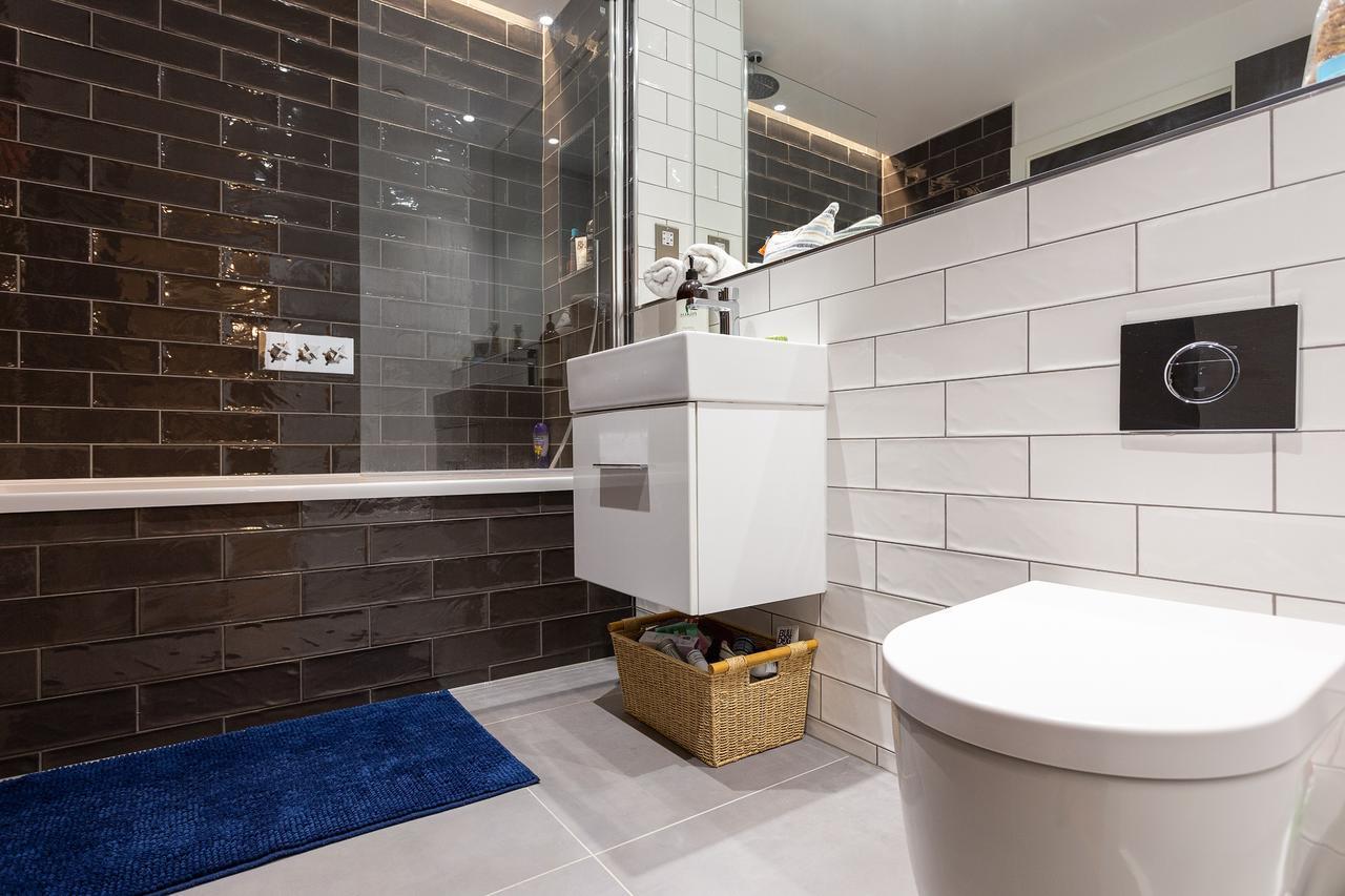 Apartment 1 Bedroom Converted Warehouse In Stoke Newington London