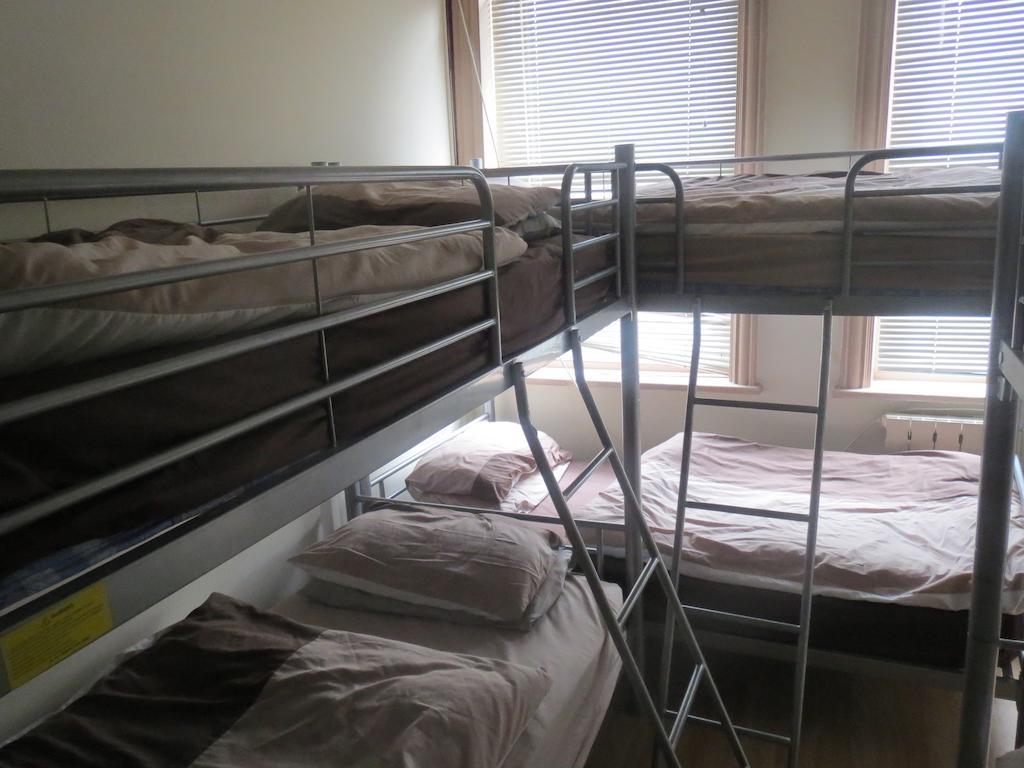 4 Star Piccadilly Hotel 2*