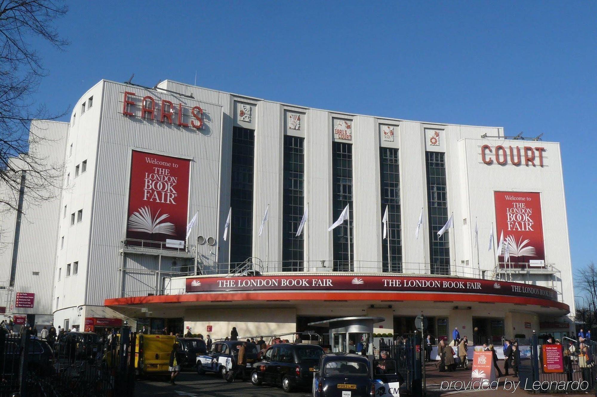 Exhibition Court 4 Hotel Londres