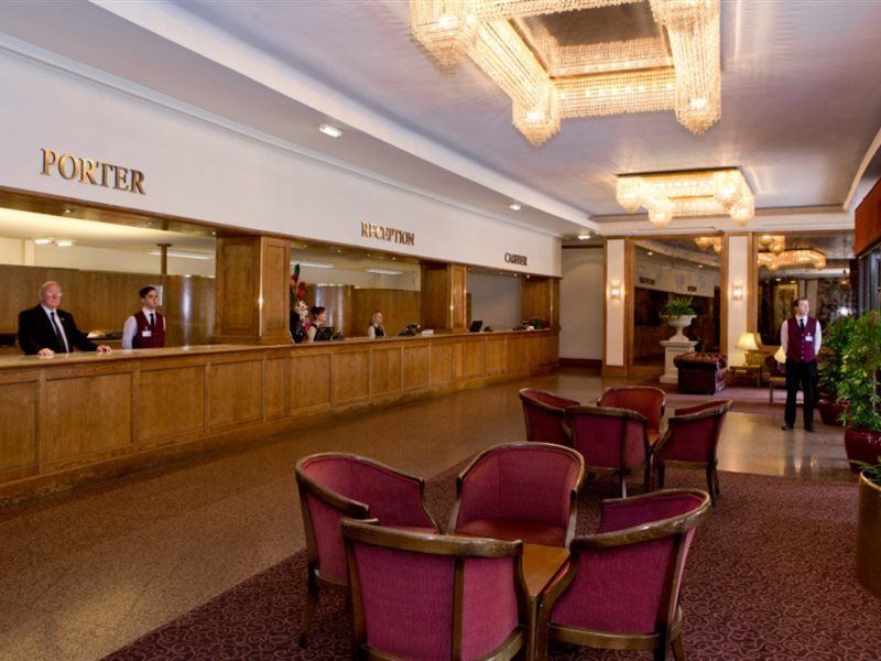 Royal National And Sister Roulette Hotel Londres