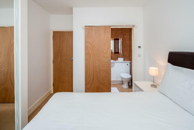 Oyo 127 Lower Marsh Hotel 3*