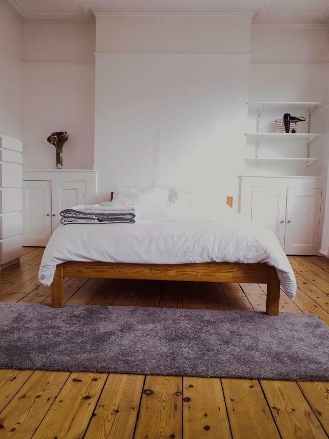 Quarto em Acomodações Particulares In Queen's Park *