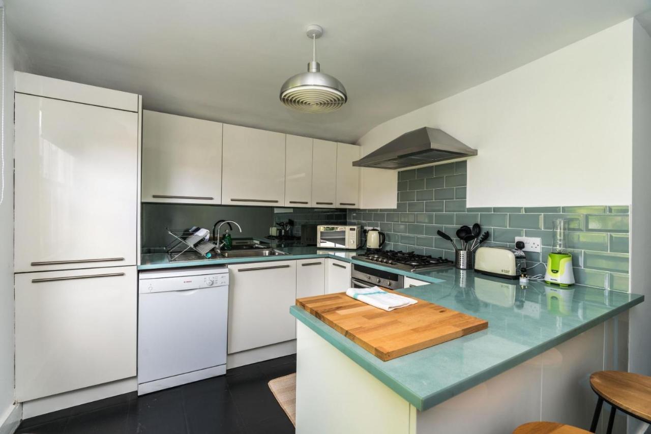 New Amazing 1 Bedroom Flat In Trendy Highbury Apartment *