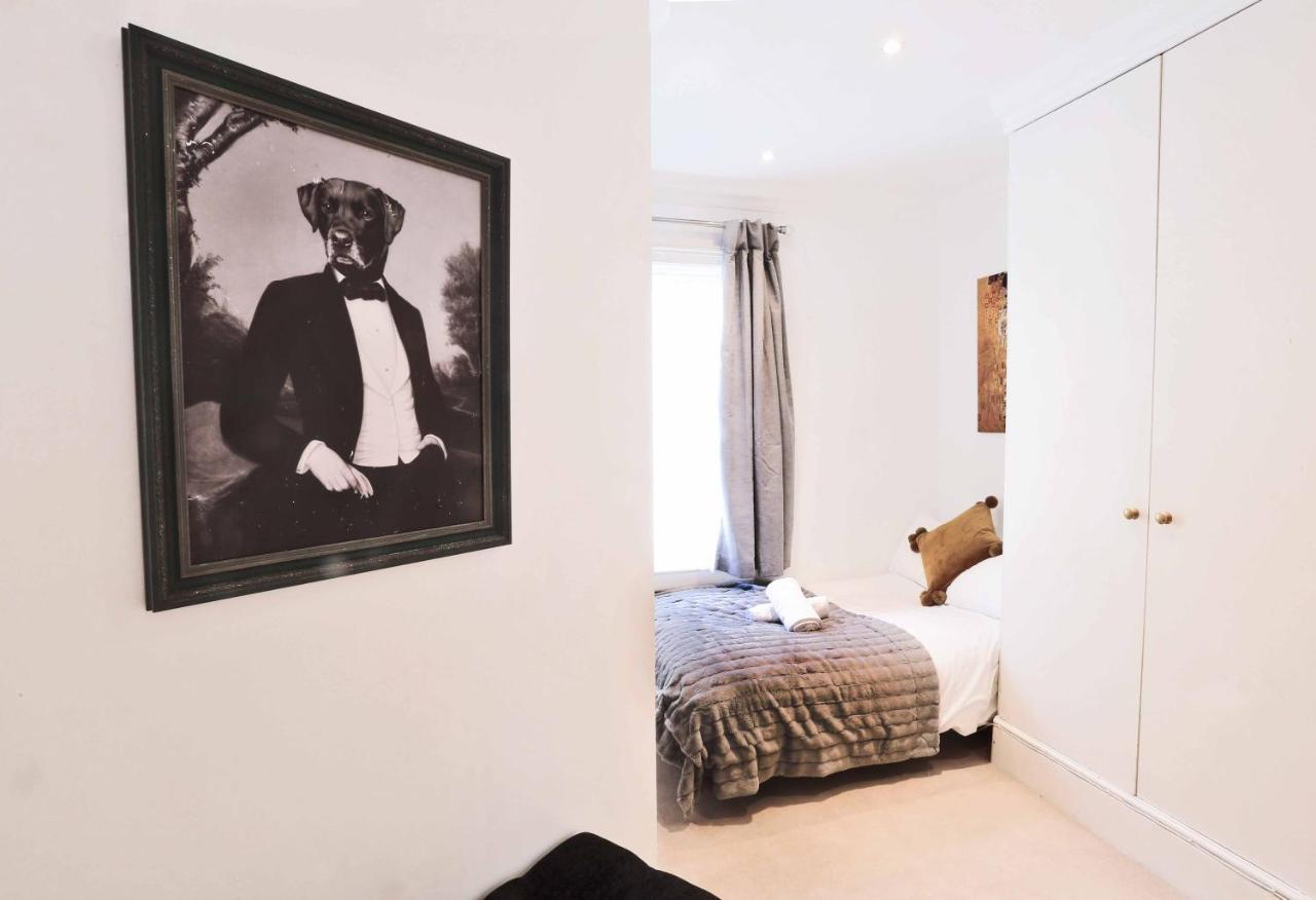 Piccadilly Circus Suites Apartment *