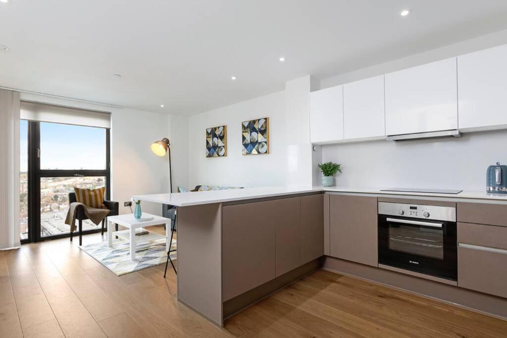 Apartamento One Bedroom Modern Next To Wembley Stadium! Londres