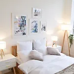 Bright Warehouse Conversion In Buzzing Peckham