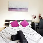 Tower Bridge Rooms
