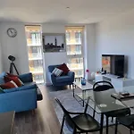 Beautiful 2-Bed Flat