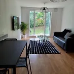 London City Stays - Modern 2 Bedroom Apartment With Free Parking And Gym Access
