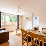 Sootheus - Cosy Surrey Quays Apartment