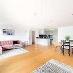 Riverside Two bedroom apartment - Nespresso - Netflix