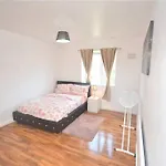 London Zone 2 Two Bedroom Apartment