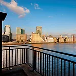 Doubletree By Hilton London - Docklands Riverside
