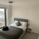 Riverside Rooms&Apartments