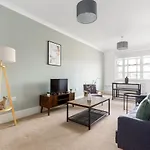 Stunning Apartment in zone 1 - Old Street