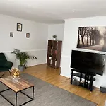 Lovely 2 Bedroom Apartment With Parking Space