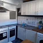 Single room with underbed 8