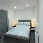 2 Bed Room Luxury Apartment In Old Kent Road London