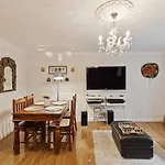 Beautiful And Cosy 2 Bedroom Flat