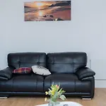 1 Bed Luxury Comfortable Apt
